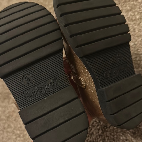 Gold Glitter Kids Shoes - 9 toddler - Picture 4 of 7